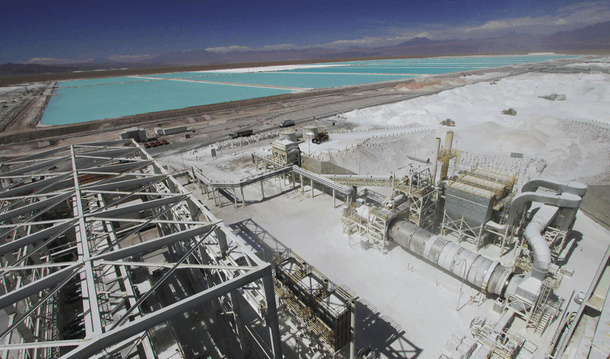 A lithium plant is seen showing the hydrogeological management Salar de Atacama